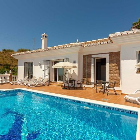 Villa Andalucia: Cerca De Todo, Intimidad Y Espacio Nerja Exteriör bild