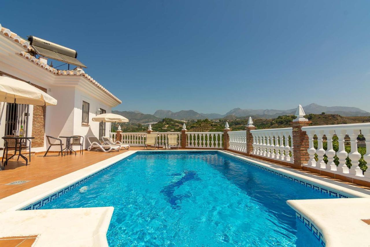 Villa Andalucia: Cerca De Todo, Intimidad Y Espacio Nerja Exteriör bild