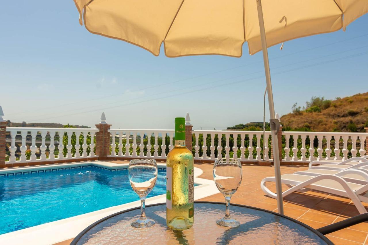 Villa Andalucia: Cerca De Todo, Intimidad Y Espacio Nerja Exteriör bild