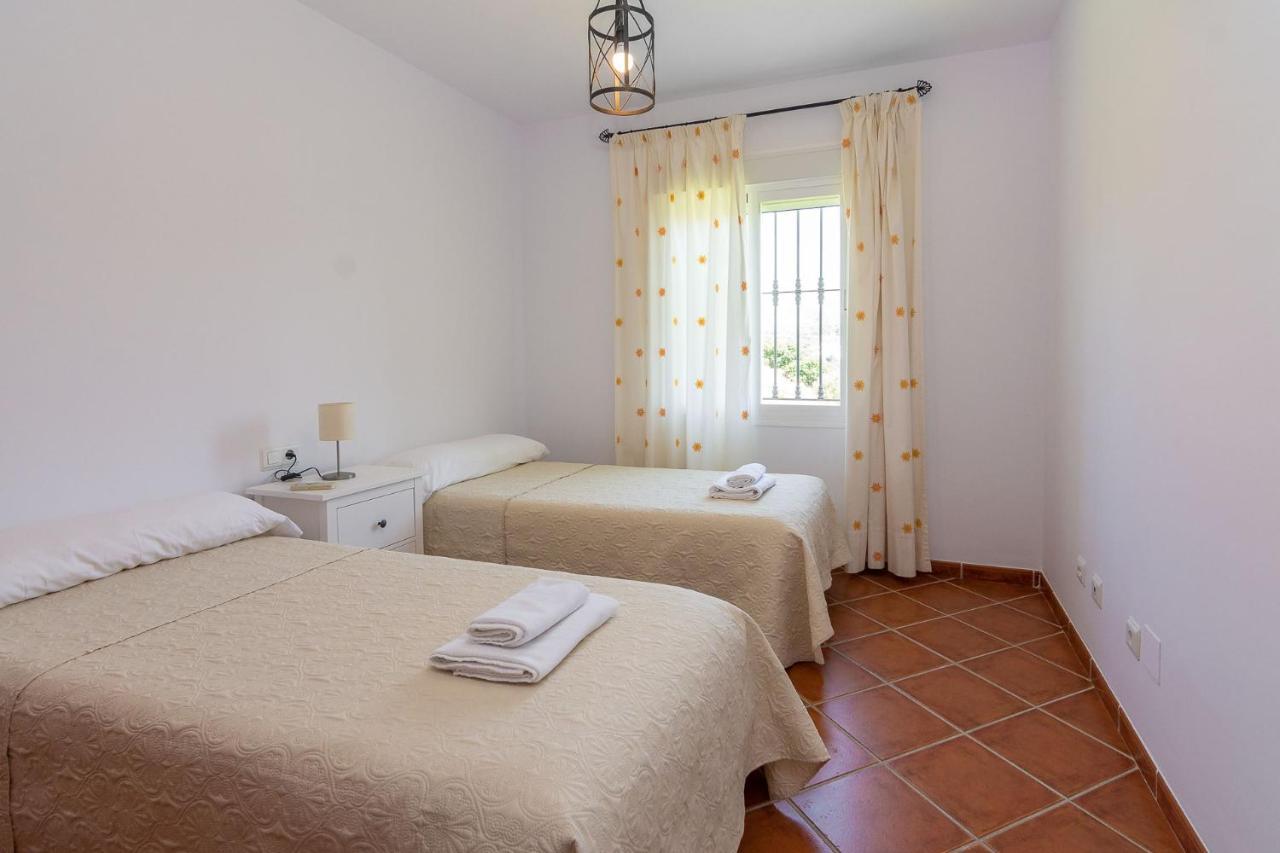 Villa Andalucia: Cerca De Todo, Intimidad Y Espacio Nerja Exteriör bild