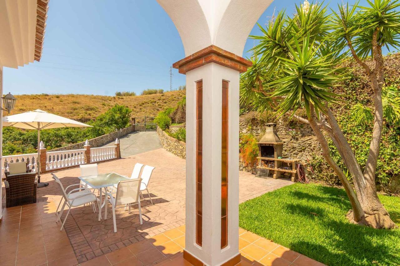 Villa Andalucia: Cerca De Todo, Intimidad Y Espacio Nerja Exteriör bild
