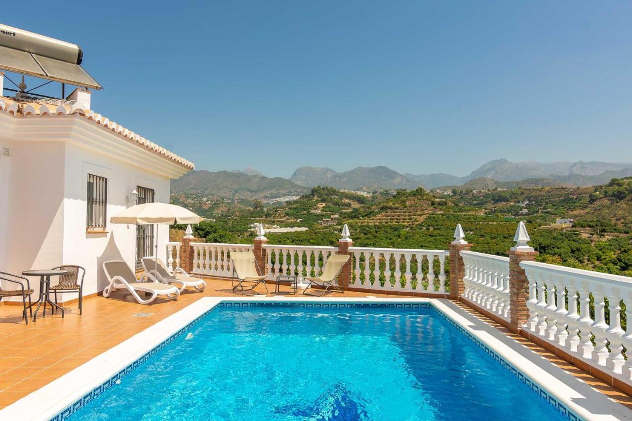 Villa Andalucia: Cerca De Todo, Intimidad Y Espacio Nerja Exteriör bild