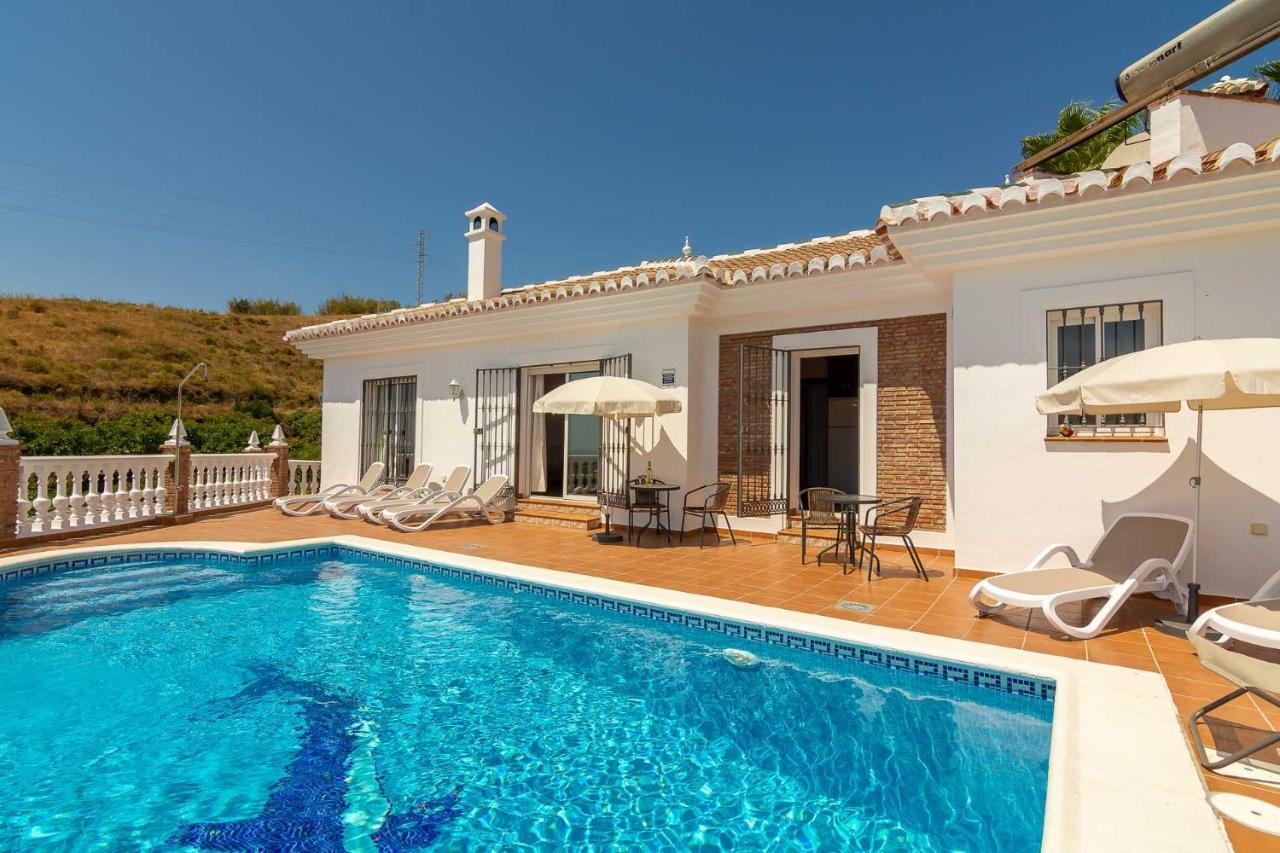 Villa Andalucia: Cerca De Todo, Intimidad Y Espacio Nerja Exteriör bild